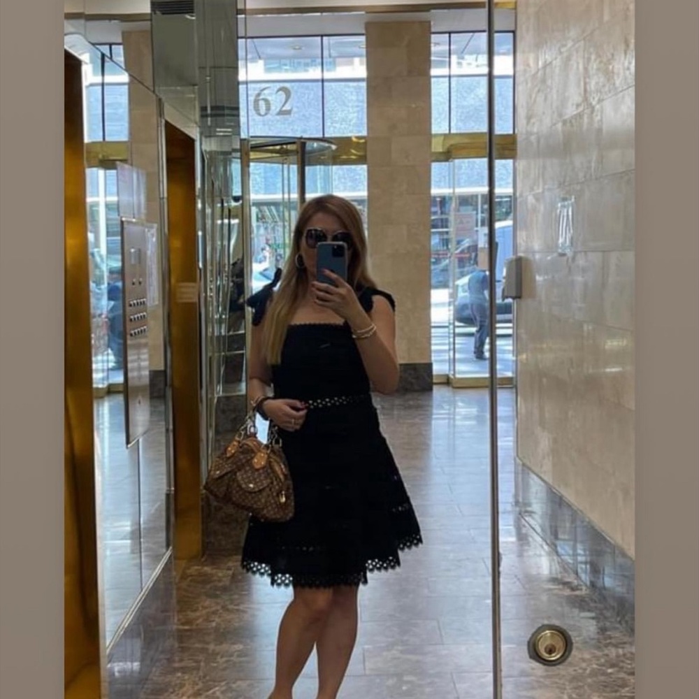 Meet your Posher, Ella